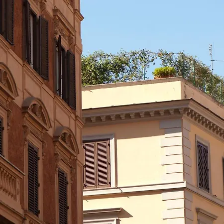 Carlo Alberto House 3* روما