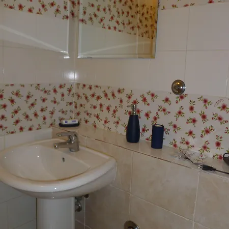 Alojamento de Acomodação e Pequeno-almoço Carlo Alberto House 3*